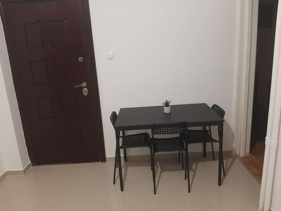 شقة Modern Apartmen In Athina أثينا المظهر الخارجي الصورة