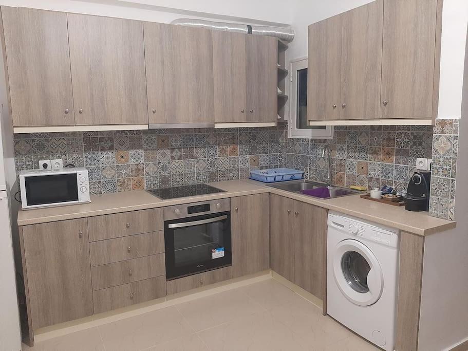 شقة Modern Apartmen In Athina أثينا المظهر الخارجي الصورة