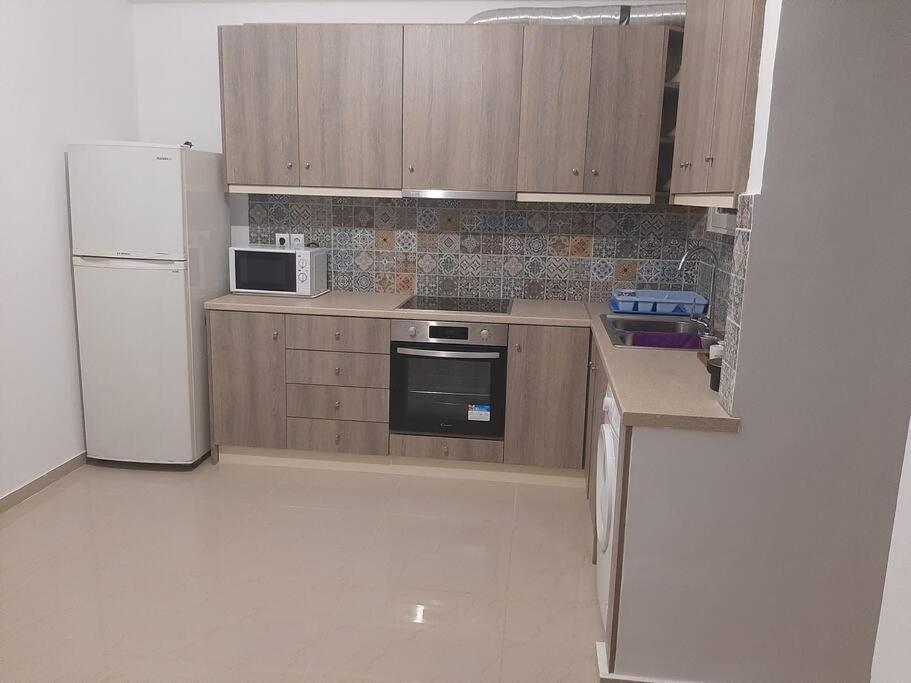 شقة Modern Apartmen In Athina أثينا المظهر الخارجي الصورة
